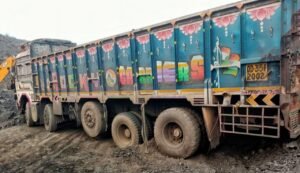 Read more about the article ଖଣିରୁ କୋଇଲା ଚୋରି କରୁଥିବା ଟ୍ରକ ଓ ଜେସିବିକୁ ଜବତ କଲା ପୋଲିସ, ଅଭିଯୁକ୍ତ ଫେରାର