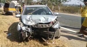 Read more about the article ଅଟୋ ଓ କାର୍ ମଧ୍ୟରେ ମୁହାଁମୁହିଁ ଦୁର୍ଘଟଣା, ୪ ଆହତ ହସ୍ପିଟାଲରେ ଭର୍ତ୍ତି