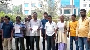 Read more about the article ଟୋକନ ପାଇଥିଲେ ମଧ୍ୟ ଧାନ ବିକି ପାରୁନାହାନ୍ତି, ଜିଲ୍ଲାପାଳଙ୍କୁ ଭେଟି ଦାବି ଜଣାଇଲେ ଚାଷୀ