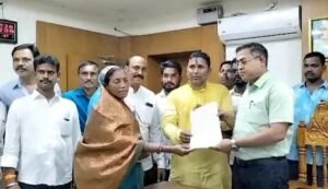 Read more about the article ବିଭିନ୍ନ ଦାବି ନେଇ ତାଳଚେର ଶିଳ୍ପାଞ୍ଚଳ ଶ୍ରମିକ ସଂଘ ପକ୍ଷରୁ ଉପଜିଲ୍ଲାପାଳଙ୍କ କାର୍ଯ୍ୟାଳୟ ସମ୍ମୁଖରେ ବିକ୍ଷୋଭ