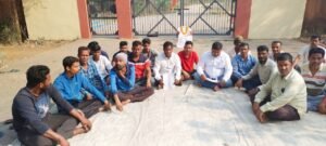 Read more about the article ନାଲକୋରେ ନିଯୁକ୍ତି ନ ମିଳିବାରୁ ରେଲୱେ ଲାଇନ, ପାଇପ ଲାଇନ, ଆଇପିଏଚକୁ ଅନିର୍ଦ୍ଦିଷ୍ଟ କାଳ ପାଇଁ ବନ୍ଦ କଲେ କ୍ଷତିଗ୍ରସ୍ତ