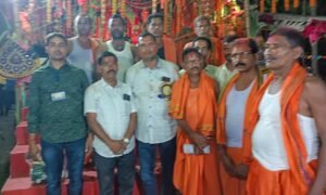 Read more about the article ନୂଆହତା ଗୋପାଳସାହିରେ ୨୩ତମ ତିନି ଦୋଳ ଯାତ୍ରା ଆୟୋଜିତ, ଗାଁ ବୁଲି ଭୋଗ ଖାଇଲେ ଠାକୁର