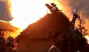 Read more about the article ସର୍ଟ ସର୍କିଟ ଯୋଗୁଁ ଭୟଙ୍କର ଅଗ୍ନିକାଣ୍ଡ, ଜଳିଗଲା ୧୦ ବଖରା