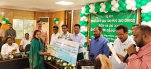 Read more about the article ଘଣ୍ଟପଡ଼ା ପଞ୍ଚାୟତକୁ ବିଜୁ ପଟ୍ଟନାୟକ ପଞ୍ଚାୟତ ସଶକ୍ତିକରଣ ପୁରସ୍କାର, ମିଳିଲା ୩ ଲକ୍ଷ ଟଙ୍କା