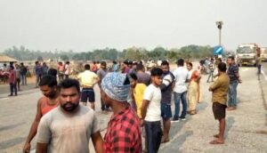 Read more about the article ସାଇକେଲ ଆରୋହୀଙ୍କୁ ଧକ୍କା ଦେଇ ୫୦୦ ମିଟର ଘୋଷାଡ଼ି ନେଲା ଟ୍ରକ, ଘଟଣାସ୍ଥଳରେ ମୃତ୍ୟୁ