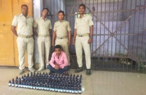 Read more about the article ୧୫ ଲିଟର କଫ୍ ସିରପ୍ ସହ ଯୁବକ ଗିରଫ