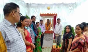 Read more about the article ବାଳିକା ଉଚ୍ଚ ବିଦ୍ୟାଳୟରେ ଗୋପବନ୍ଧୁଙ୍କ ପ୍ରତିମୂର୍ତ୍ତି ଉନ୍ମୋଚିତ
