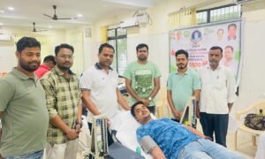 Read more about the article ସାଂସଦଙ୍କ ବଅଁରପାଳ ବ୍ଲକ ପ୍ରତିନିଧି ସ୍ବର୍ଗତ ନରେଶ ଚନ୍ଦ୍ର ବେହେରାଙ୍କ ସ୍ମୃତିରେ ରକ୍ତଦାନ ଶିବିର, ୩୫ ୟୁନିଟ ରକ୍ତ ସଂଗୃହୀତ