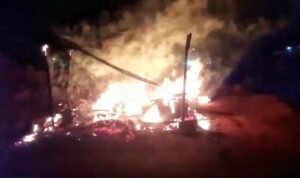 Read more about the article ଦୋକାନରେ ଲାଗିଲା ନିଆଁ, ପୋଡ଼ି ପାଉଁଶ ହେଲା ଆସବାବପତ୍ର