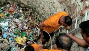 Read more about the article ଖୋଲା କୂଅରୁ ଯୁବକଙ୍କୁ ଉଦ୍ଧାର କଲା ଅଗ୍ନିଶମ ବାହିନୀ