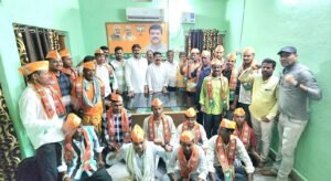Read more about the article ବିଜେପିର ମିଶ୍ରଣ ପର୍ବ: ଶଙ୍ଖ ଛାଡ଼ି ପଦ୍ମ ଧରିଲେ ୨୫ ଅସନ୍ତୁଷ୍ଟ ବିଜେଡି କର୍ମୀ
