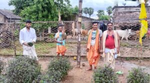 Read more about the article ମହାପ୍ରଭୁଙ୍କ ସେବାରେ ଅନୁଗୁଳର ବଡ଼କେରଜାଙ୍ଗବାସୀ, ଶ୍ରୀମନ୍ଦିରକୁ ଯୋଗାନ୍ତି ତୁଳସୀ ଓ ସୁଗନ୍ଧିତ ପୁଷ୍ପ