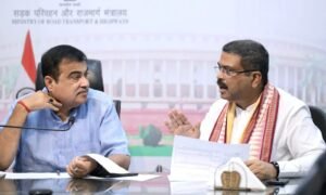 Read more about the article ଓଡ଼ିଶାରେ ରାଜପଥ ନିର୍ମାଣର ସମୀକ୍ଷା କଲେ କେନ୍ଦ୍ର ମନ୍ତ୍ରୀ ଧର୍ମେନ୍ଦ୍ର ପ୍ରଧାନ ଏବଂ କେନ୍ଦ୍ର ସଡକ ପରିବହନ ମନ୍ତ୍ରୀ ନୀତିନ ଗଡ଼କରୀ: ଅନୁଗୁଳ-ସମ୍ବଲପୁର ଏନଏଚ୍, କୋଷ୍ଟାଲ ହାଇଓ୍ୱେ ପ୍ରକଳ୍ପର ଅଗ୍ରଗତି ନେଇ ଆଲୋଚନା