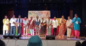 Read more about the article ମଞ୍ଚସ୍ଥ ହେଲା ନାଟକ ‘ସମର ତରଙ୍ଗ’: ଜୀବନ୍ତ ଅଭିନୟ ମାଧ୍ୟମରେ ଷାଠିଏ ବାଟିଆ ଯୁଦ୍ଧର କାହାଣୀକୁ ଅତି ନିଖୁଣ ଭାବେ ଦେଖାଇଲେ କଳାକାର