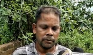 Read more about the article ଘରୁ ସୁନା ଗହଣା ନେଇ ପ୍ରେମିକ ସହ ଫେରାର ହେଲେ ଦୁଇ ପିଲାଙ୍କ ମା’, ଥାନାରେ ବସିଛନ୍ତି ହତାଶ ସ୍ୱାମୀ