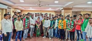 Read more about the article ବିଶ୍ୱକର୍ମା ପୂଜାରେ ବିଜେପି ଛାଡ଼ି ବିଜେଡିରେ ଯୋଗ ଦେଲେ ୨୦ ଊର୍ଦ୍ଧ୍ବ କର୍ମୀ