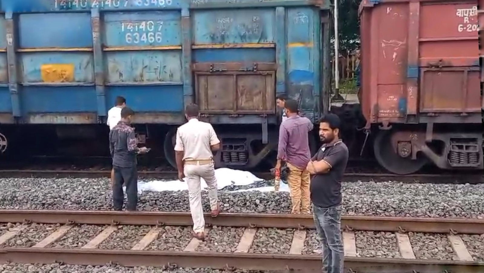 You are currently viewing ରେଳ ଧାରଣାରୁ ରେଳ କର୍ମଚାରଙ୍କ ଖଣ୍ଡ ବିଖଣ୍ଡିତ ମୃତ ଦେହ ଜବତ