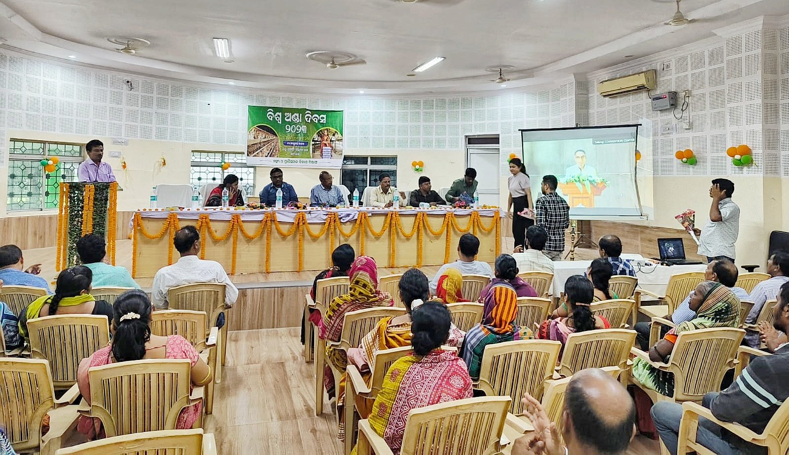 You are currently viewing ଅନୁଗୁଳରେ ଜିଲ୍ଲାସ୍ତରୀୟ ବିଶ୍ୱ ଅଣ୍ଡା ଦିବସ ପାଳିତ: ଶରୀର ପାଇଁ ଅଣ୍ଡାର ଆବଶ୍ୟକତା ଉପରେ ଗୁରୁତ୍ୱ
