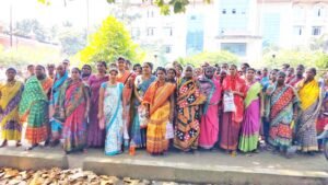 Read more about the article ଘର ଡିହ ପଟ୍ଟା ଯୋଗାଇ ଦେବାକୁ ଅନୁଗୁଳ ଜିଲ୍ଲାପାଳଙ୍କୁ ଦୁଇଟି ୱାର୍ଡବାସୀଙ୍କ ଦାବି ପତ୍ର ପ୍ରଦାନ