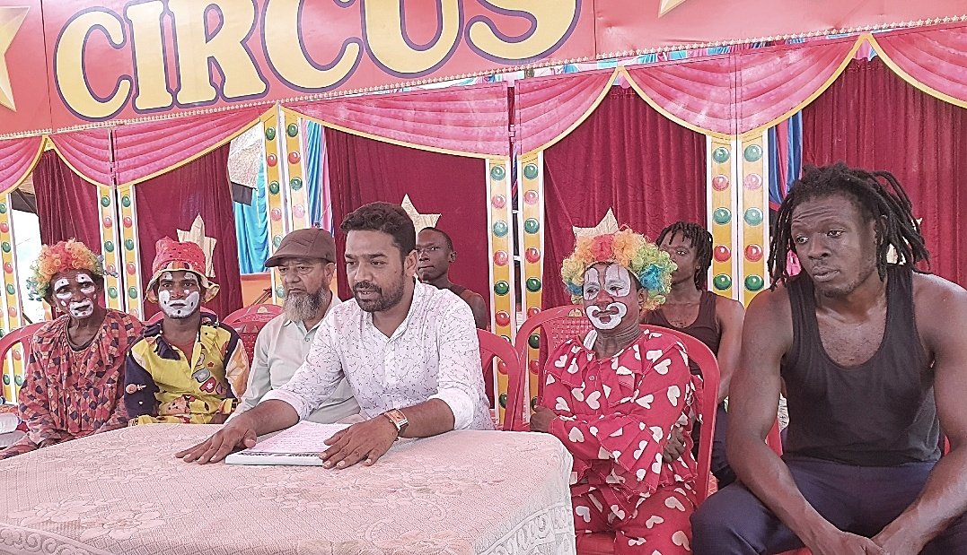 You are currently viewing ଆଫ୍ରିକାନ ଡ଼ାଏମଣ୍ଡ ସର୍କସ ଦର୍ଶକଙ୍କ ମନ କିଣୁଛି
