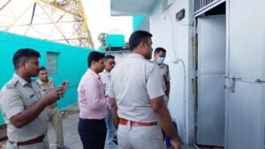 Read more about the article ବେଆଇନ ବାଣ ଗୋଦାମ ଉପରେ ଚଢ଼ାଉ: ୧୦ ଲକ୍ଷରୁ ଊର୍ଦ୍ଧ୍ବ ଟଙ୍କାର ବାଣ ଜବତ, ଜଣେ ଅଟକ