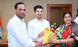 Read more about the article ଫାଇଭ ଟି ଏବଂ ନବୀନ ଓଡ଼ିଶାର ଅଧ୍ୟକ୍ଷଙ୍କୁ ଭେଟି ଶୁଭେଚ୍ଛା ଜଣାଇଥିଲେ ବସୁଧାର ଉପଦେଷ୍ଟା