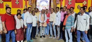 Read more about the article ଶିକ୍ଷକପଡା ପୂଜାମଣ୍ଡପରେ ପୂର୍ବତନ ମୁଖ୍ୟ ଶାସନ ସଚିବ