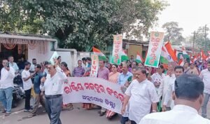 Read more about the article ୯ ଦଫା ଦାବି ନେଇ ଉପଜିଲ୍ଲାପାଳଙ୍କୁ ଦାବି ପତ୍ର ପ୍ରଦାନ କଲା ରାଷ୍ଟ୍ରୀୟ ମଜଦୂର କଂଗ୍ରେସ୍