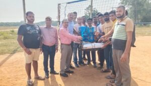 Read more about the article ଗୁଜରାଟ ମିନେରାଲ ଡେଭଲପମେଣ୍ଟ କର୍ପୋରେସନ ପକ୍ଷରୁ ଭଲିବଲ ଖେଳାଳିଙ୍କୁ ଖେଳ ଉପକରଣ ବଣ୍ଟନ