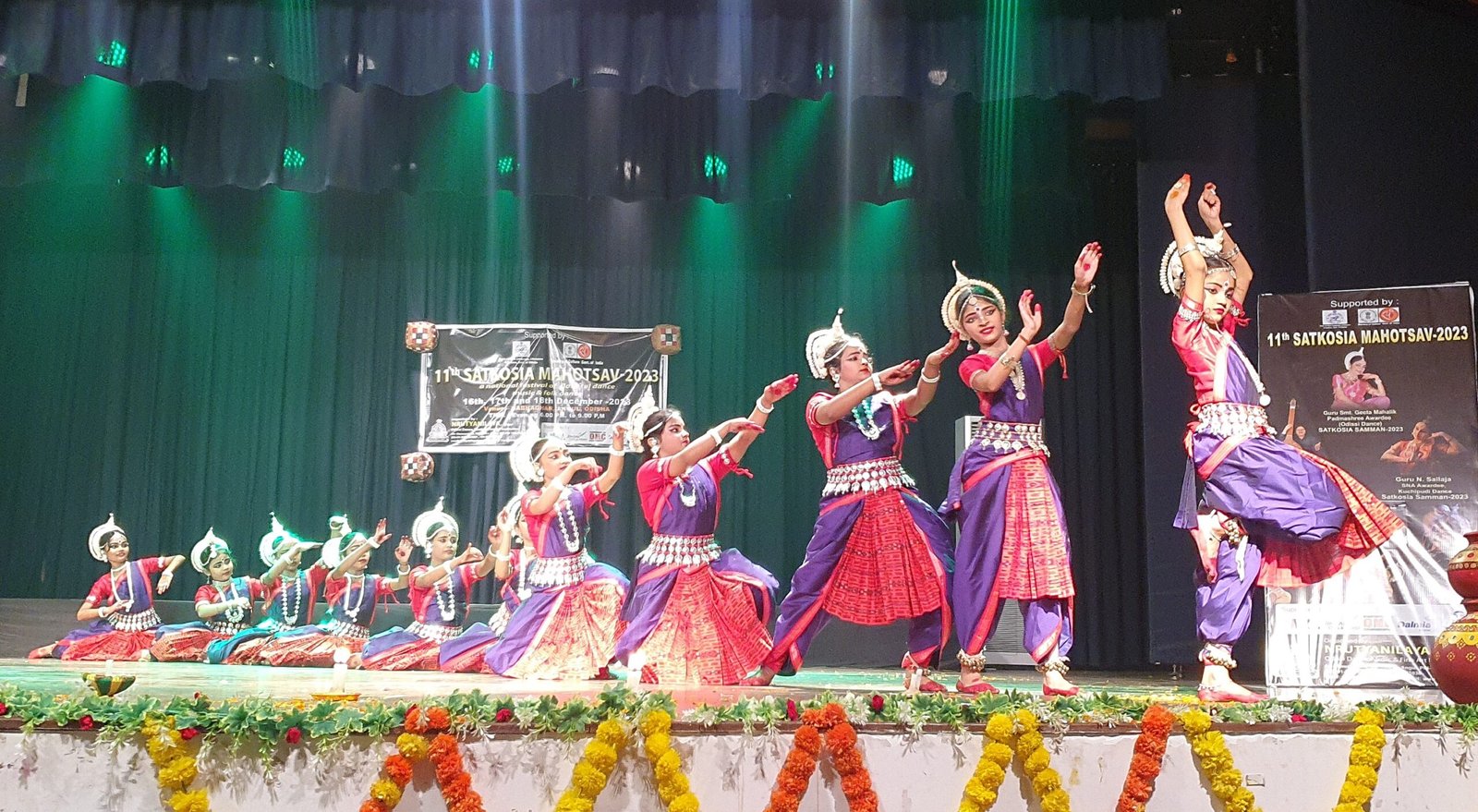 You are currently viewing ସାତକୋଶିଆ ମହୋତ୍ସବରେ ଓଡ଼ିଶୀ ନୃତ୍ୟ ଦର୍ଶକଙ୍କ ମନ ମୋହିଲା