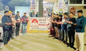 Read more about the article ସାମ୍ବାଦିକ ଉପେନ୍ଦ୍ର କୁମାର ରାଉତଙ୍କୁ ଏଡିୟୁଜେ ପକ୍ଷରୁ ଶ୍ରଦ୍ଧାଞ୍ଜଳି