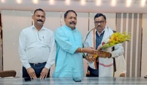 Read more about the article ପୌରପାଳିକାରେ ବାର୍ କାଉନସିଲ୍ ଅଧ୍ୟକ୍ଷଙ୍କୁ ସମ୍ବର୍ଦ୍ଧନା