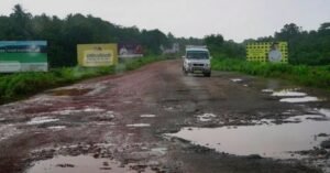 Read more about the article ତୁଟୁନି ଜାତୀୟ ରାଜପଥ ସମସ୍ୟା: ଆଜିଠୁ କୃଷି ଭବନ ସାମ୍ନାରେ ସଚେତନ ନାଗରିକଙ୍କ ଧାରଣା