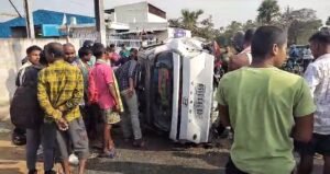 Read more about the article ଦୁଇ କାର ମୁହାଁ ମୁହିଁ ଧକ୍କା ଦୁଇ ମୃତ