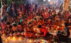 Read more about the article ଦୀପମୟ ହେଲା ସମସ୍ତ ଶିବାଳୟ: ମହାଦୀପ ଦେଖିବାକୁ ଶ୍ରଦ୍ଧାଳୁଙ୍କ ଭିଡ