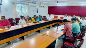 Read more about the article ଜିଲ୍ଲା ଏଡସ ନିୟନ୍ତ୍ରଣ କମିଟି ବୈଠକ, ଏଚ୍ଆଇଭି ଆକ୍ରାନ୍ତଙ୍କୁ ଯୋଗାଇ ଦିଆଯାଉଥ‌ିବା ବିଭିନ୍ନ ସେବା ଗୁଡ଼ିକର ସମୀକ୍ଷା କଲେ ମୁଖ୍ୟ ଚିକିତ୍ସାଧିକାରୀ