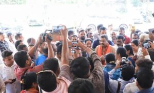 Read more about the article ଦଳୀୟ ପ୍ରାର୍ଥୀଙ୍କ ସହ ମା’ ହିଙ୍ଗୁଳାଙ୍କୁ ଦର୍ଶନ କଲେ କେନ୍ଦ୍ରମନ୍ତ୍ରୀ ଧର୍ମେନ୍ଦ୍ର ପ୍ରଧାନ