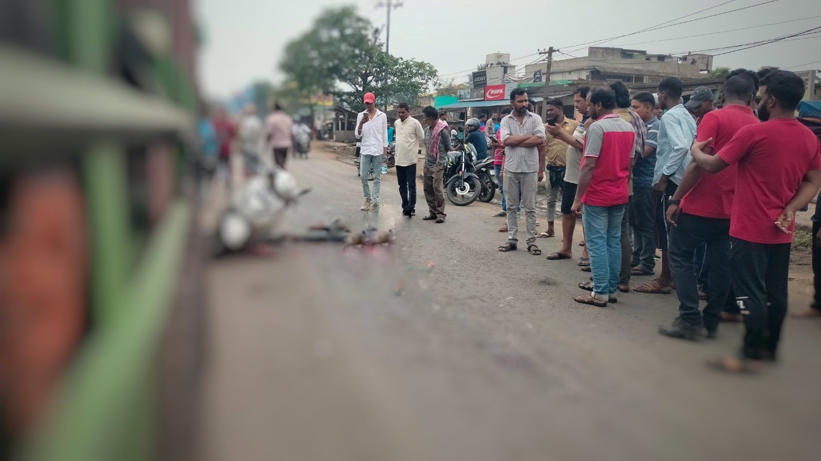 You are currently viewing ଟ୍ରକ୍ ଧକ୍କାରେ ସ୍କୁଟର ଆରୋହୀ ମୃତ, ମା’ଙ୍କୁ ଦେଖା କରି ଫେରୁଥିଲେ