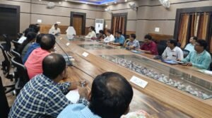 Read more about the article ଅନୁଗୁଳରେ ରାଜସ୍ୱ କମିଶନରଙ୍କ ନିର୍ବାଚନ ପ୍ରସ୍ତୁତି ସମୀକ୍ଷା: ଭୋଟର ସଚେତନତା କାର୍ଯ୍ୟକ୍ରମ ଆୟୋଜନ କରିବାକୁ ପରାମର୍ଶ