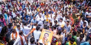 Read more about the article ଆଠ ମଲ୍ଲିକରେ କେନ୍ଦ୍ରମନ୍ତ୍ରୀ ଧର୍ମେନ୍ଦ୍ର ପ୍ରଧାନଙ୍କ ନିର୍ବାଚନୀ ପ୍ରଚାର: ହିଞ୍ଜିଳିରୁ କେତେ ଦାଦନ ଯାଇଛନ୍ତି ବୋଲି ମୁଖ୍ୟମନ୍ତ୍ରୀଙ୍କୁ କଲେ ପ୍ରଶ୍ନ