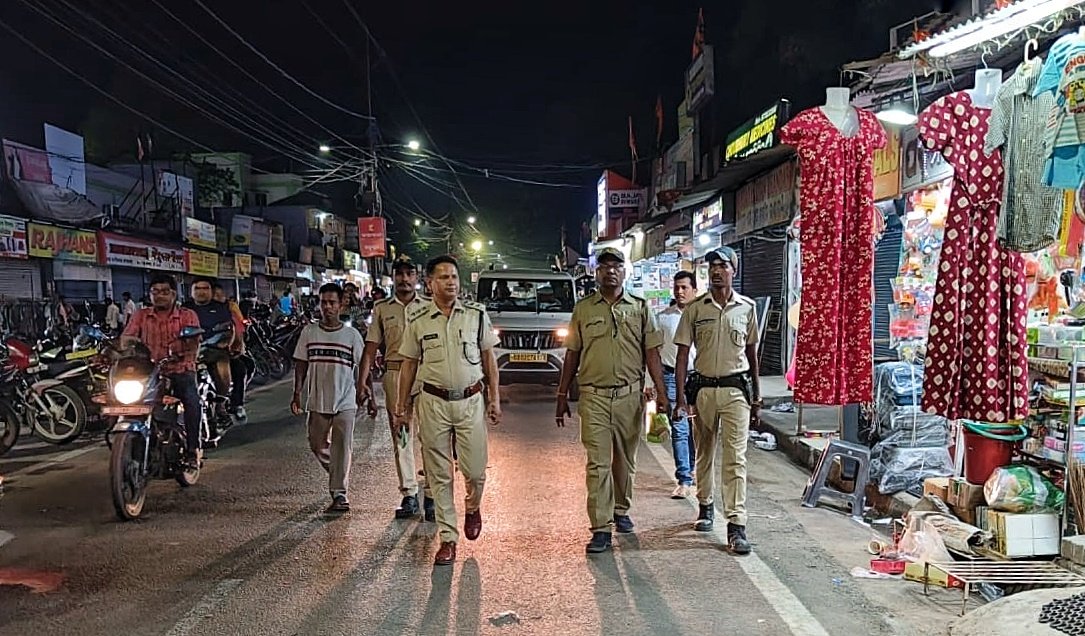 You are currently viewing ଜବରଦଖଲକାରୀ ସାବଧାନ! ବେଆଇନ ପାର୍କିଂ କଲେ ଗଣିବେ ମୋଟା ଅଙ୍କର ତଣ୍ଡ, ସାବଧାନ କଲା ଅନୁଗୁଳ ପୋଲିସ