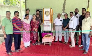 Read more about the article ଏବେ ସ୍କୁଲ ପିଲା ପିଇବେ ଥଣ୍ଡା ପାଣି: ଅନୁଗୁଳ ଟାଉନ ହାଇସ୍କୁଲକୁ ଶୀତଳ ପାନୀୟ ଜଳ ଯନ୍ତ୍ର ପ୍ରଦାନ କଲା ରୋଟାରୀ ରୟାଲ