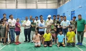 Read more about the article ଅନୁଗୁଳ ଇନ୍ ଡୋର ଷ୍ଟାଡିୟମ୍ ଠାରେ ଭୋଟର ସଚେତନତା କାର୍ଯ୍ୟକ୍ରମ, ନୂତନ ଭୋଟରଙ୍କୁ ଦିଆଗଲା “ଫୁଲ ଗଛ”