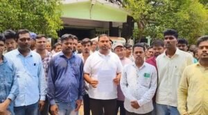 Read more about the article ସରକାରୀ ଜମିରୁ ଜବରଦଖଲ ହଟାଇ ସେଥିରେ ରେଳ ଲାଇନ କରିବାକୁ ତହସିଲଦାରଙ୍କୁ ଫେରାଦ ହେଲେ ବାଘମରାବାସୀ