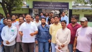 Read more about the article ସଂଘ ଗୃହ ନ ଭାଙ୍ଗିବାକୁ ଉପଜିଲ୍ଲାପାଳଙ୍କ ନିକଟରେ ଫେରାଦ ହେଲେ ଘଣ୍ଟପଡ଼ା ଯୁବକସଂଘ