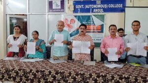 Read more about the article ଅନୁଗୁଳ ସରକାରୀ ସ୍ଵୟଂଶାସିତ ମହାବିଦ୍ୟାଳୟ ଯୁକ୍ତ ୩ ପରୀକ୍ଷା ଫଳ ପ୍ରକାଶିତ