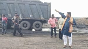 Read more about the article ଭୁବନେଶ୍ୱରୀ କୋଇଲା ଖଣିରେ କାର୍ଯ୍ୟରତ ଡ୍ରାଇଭରଙ୍କ ମୃତ୍ୟୁ, କ୍ଷତିପୂରଣ ଦାବିରେ ଖଣି ବନ୍ଦ କଲା ବିଜେପି