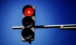 Read more about the article ଟ୍ରାଫିକ ପୋଷ୍ଟରୁ ହଟିବ ରେଡ୍ ଲାଇଟ, କରାଯିବ ବିକଳ୍ପ ବ୍ୟବସ୍ଥା: ନଗର ଉନ୍ନୟନ ମନ୍ତ୍ରୀ