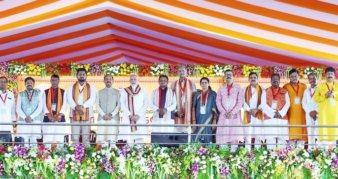 You are currently viewing ମନ୍ତ୍ରୀଙ୍କୁ ହେଲା ବିଭାଗ ବଣ୍ଟନ: ଗୃହ ଓ ଅର୍ଥ ବିଭାଗ ସମ୍ଭାଳିବେ ମୁଖ୍ୟମନ୍ତ୍ରୀ, ଜାଣନ୍ତୁ ଆଉ କାହାକୁ ମିଳିଲା କେଉଁ ଦାୟିତ୍ୱ