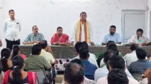 Read more about the article ପାଳଲହଡ଼ା ବ୍ଲକରେ ଉନ୍ନତିମୂଳକ କାର୍ଯ୍ୟର ସମୀକ୍ଷା କଲେ ବିଧାୟକ: ରାଜ୍ୟ ଓ କେନ୍ଦ୍ର ସରକାରଙ୍କ ବିଭିନ୍ନ ଯୋଜନାକୁ ଲୋକଙ୍କ ପାଖରେ ପହଞ୍ଚାଇବାକୁ ପରାମର୍ଶ